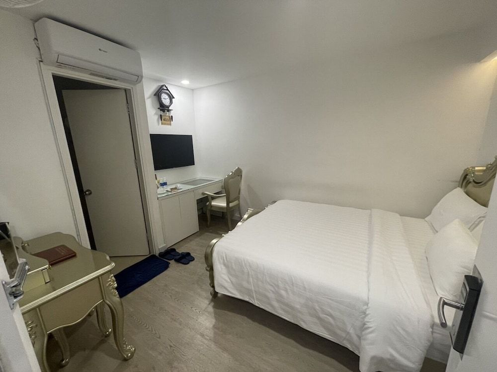 A25 Hotel - 255 Le Thanh Ton Standard Double Room 3
