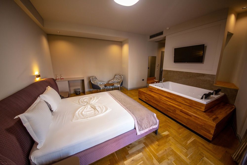 undefined City Center Hotel 7