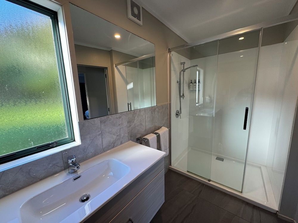 Comfort Inn Sunset Deluxe Seaview 3 Bedroom Family Deluxe Cottage 7