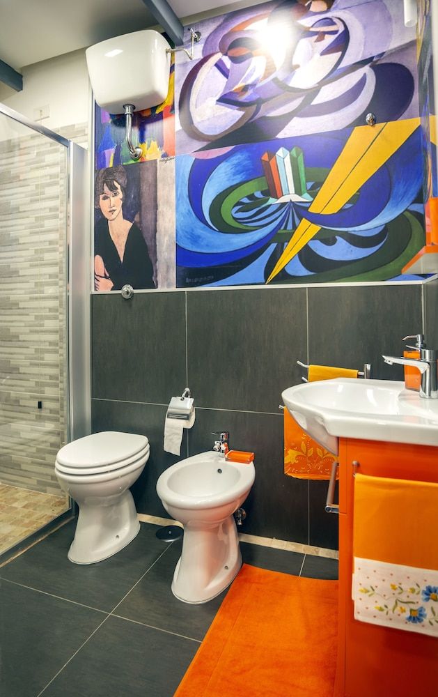 Nives Bed and Breakfast Design Room (Futuristic) 6