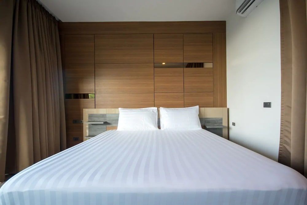 undefined Oceana Sea View Apartments by Alexanders 9