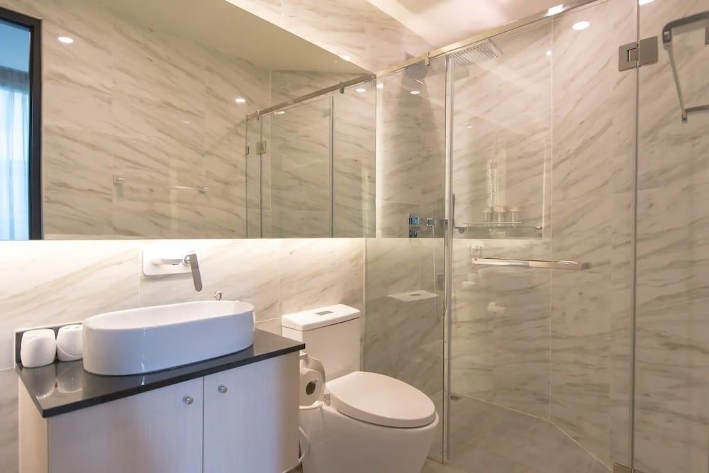 undefined Oceana Sea View Apartments by Alexanders 10