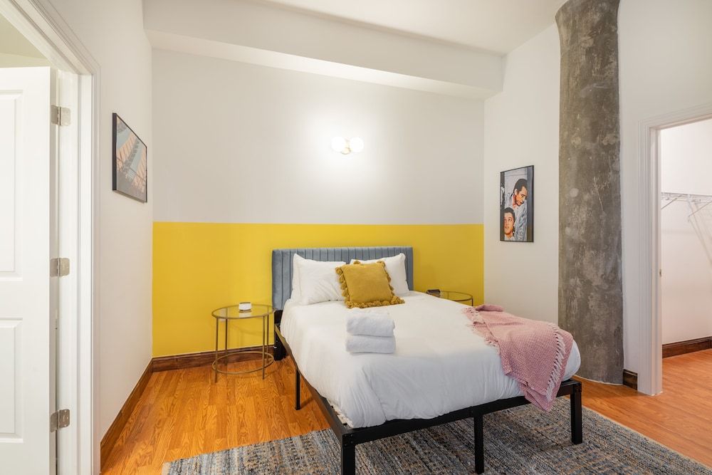 Penthouse, 2 Bedrooms, 2 Bathrooms