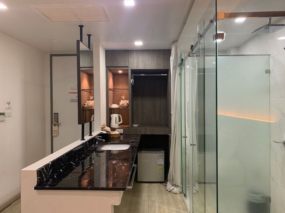 Phurinda Residence Superior Room 4