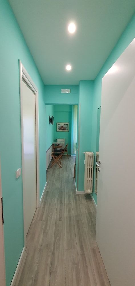 Il Giglio Guest House Deluxe Triple Room, Ensuite, City View 12