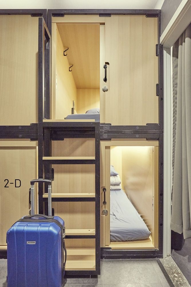 THE CAPSULE Myeongdong Basic Shared Dormitory, Men only 6