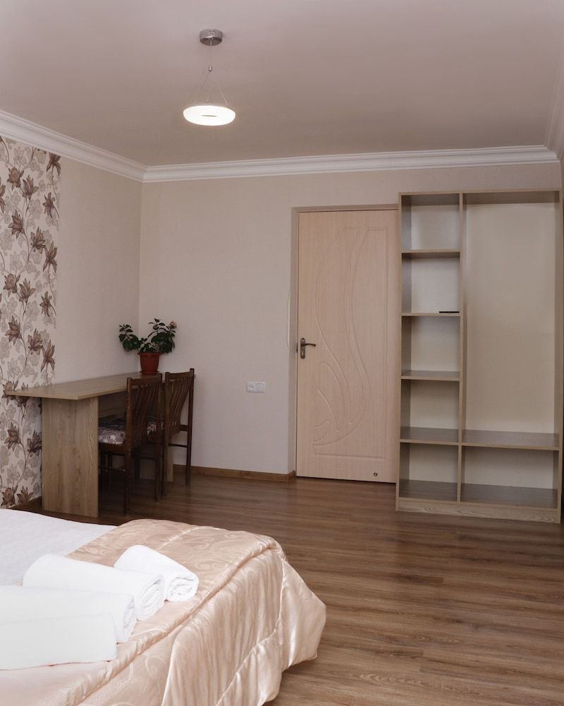 Seva Guesthouse in Byurakan Standard Double or Twin Room, Mountain View 5