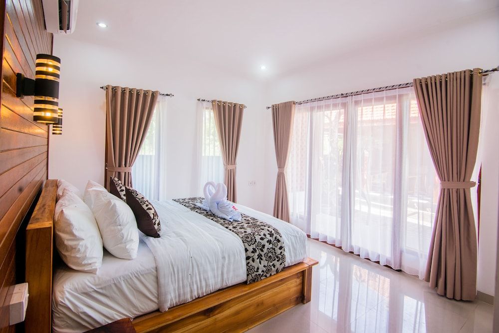 Superior Room, 1 King Bed, Garden View