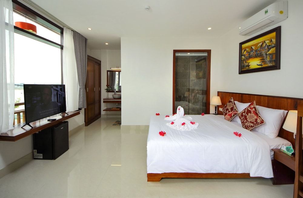 undefined Threeway Riverside Villa 3