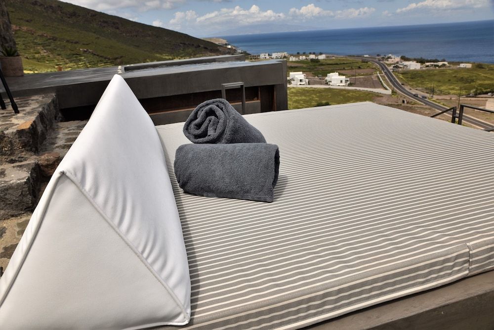 Horizon Mills Villas & Suites Deluxe Suite, Private Pool, Sea View 4