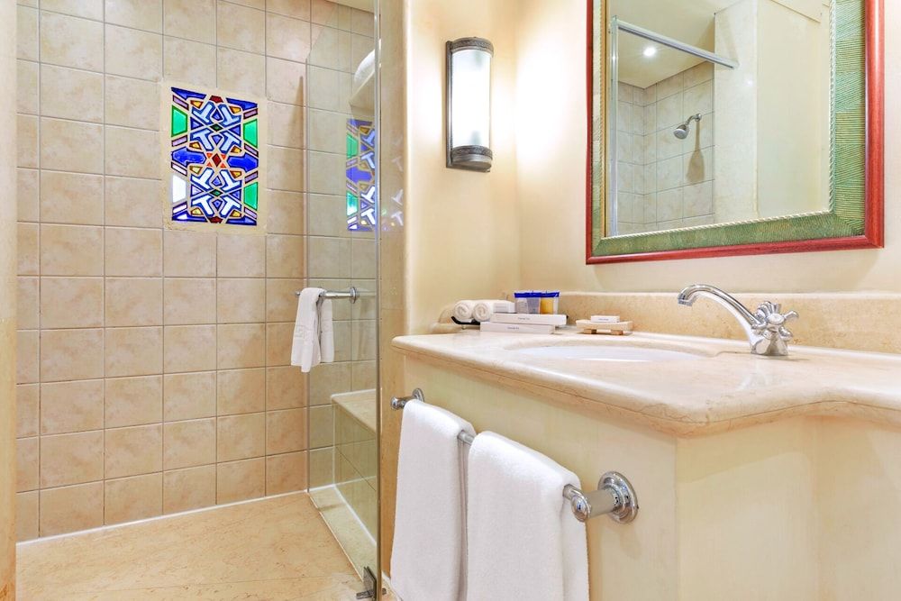 Pickalbatros Oasis Port Ghalib Deluxe Double Room 5