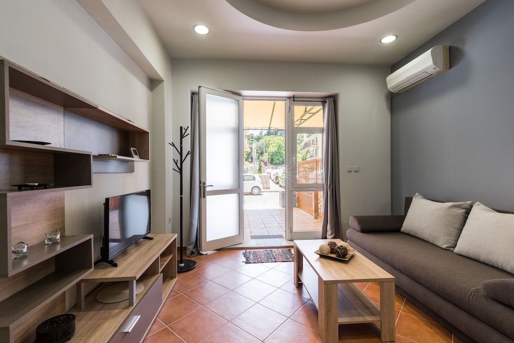 Mon-Repo Suites Superior Apartment 9