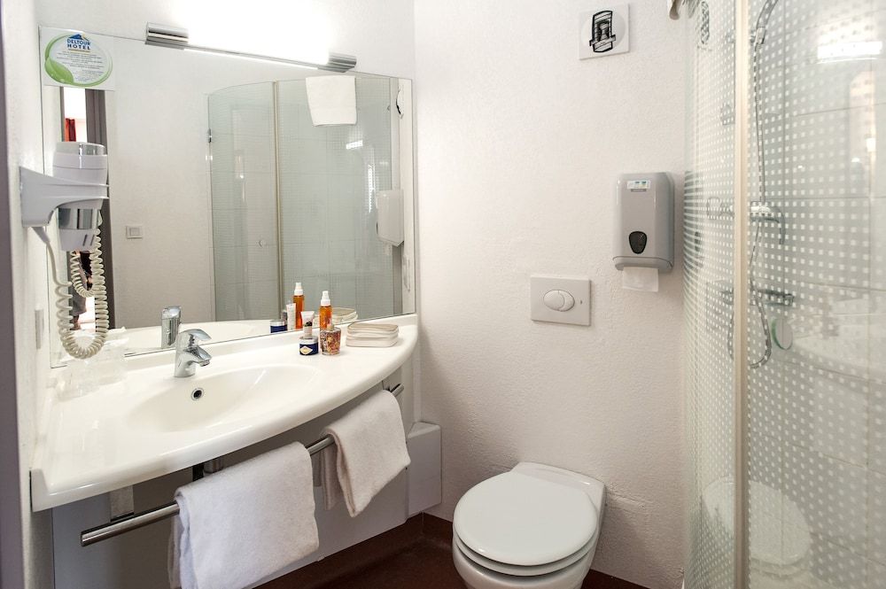 Deltour Hôtel Rodez Bourran Twin Room, 2 Twin Beds 2