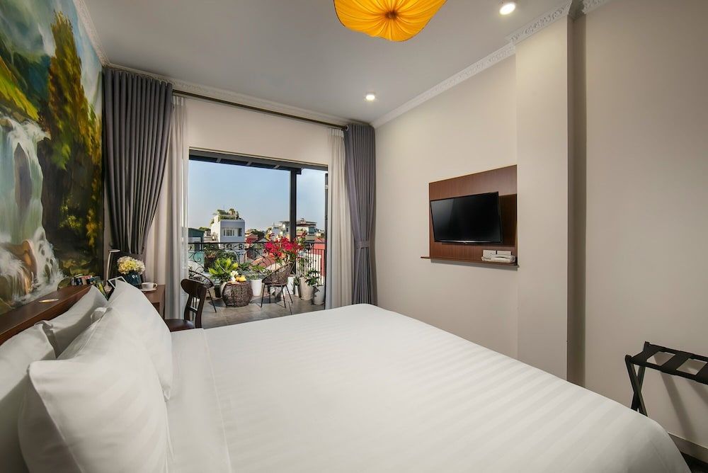 undefined Hanoi La Cascada House & Travel 4