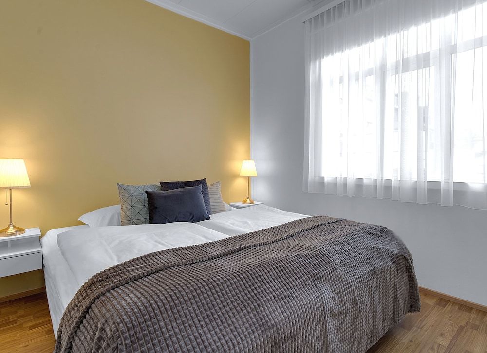 One bedroom apartment, Balcony
