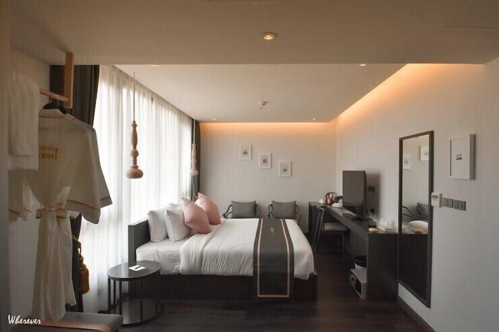 Sooknirund Hotel Standard King Room 11