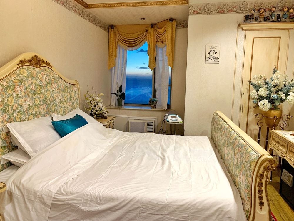 Marina Residential Suites Royal Suite 2