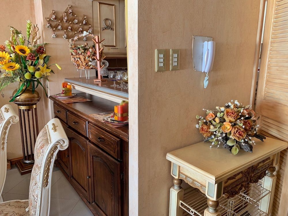 Marina Residential Suites Royal Suite 10