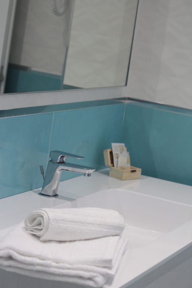 Hotel Presidente Deluxe Room 10