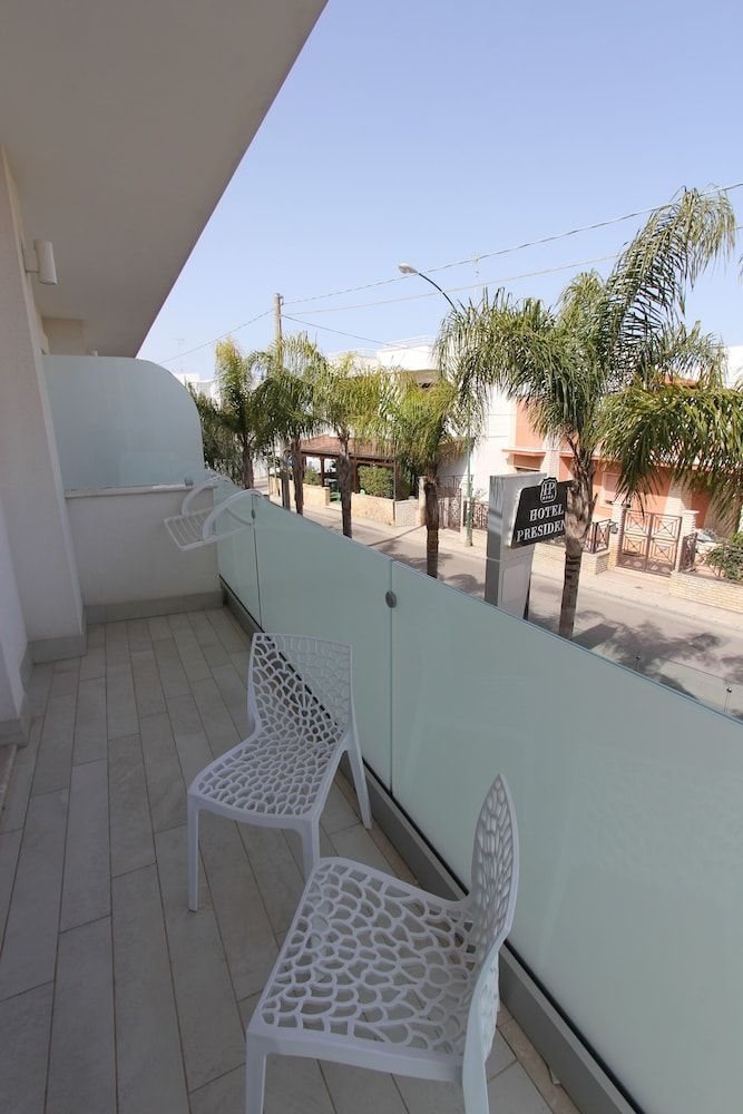 Hotel Presidente Deluxe Room 7