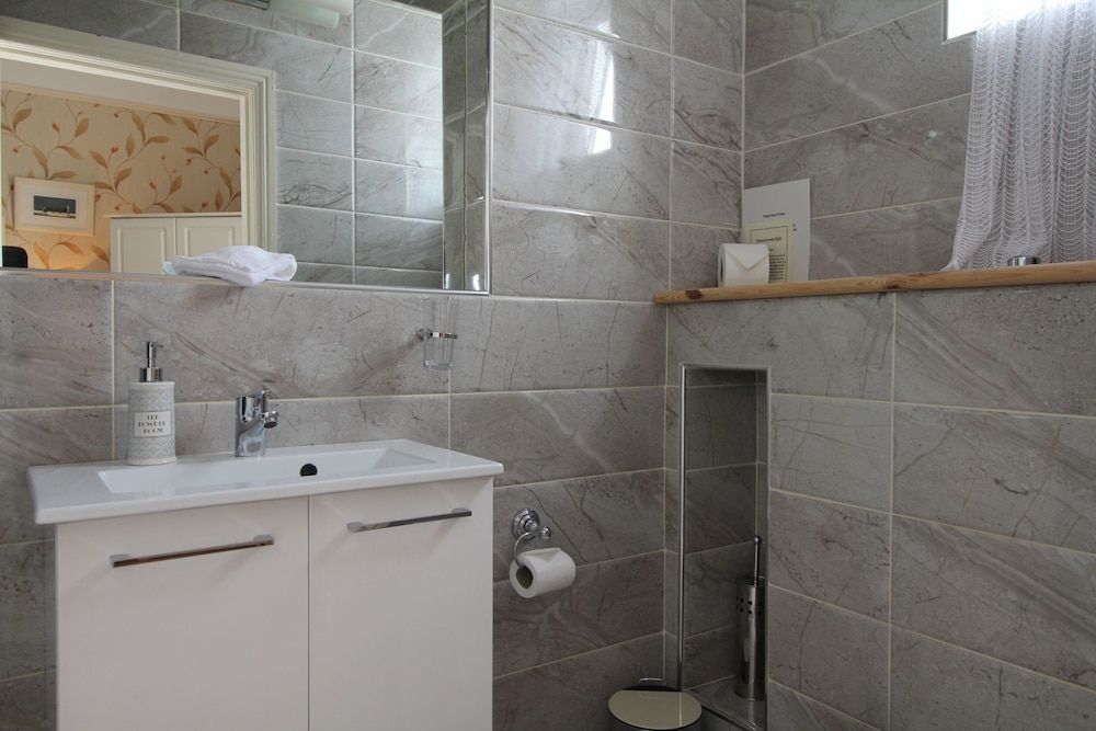 Donnybrook Hall Basic Double Room 15