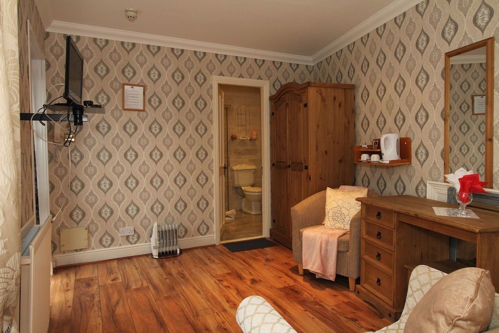 Donnybrook Hall Basic Double Room 19