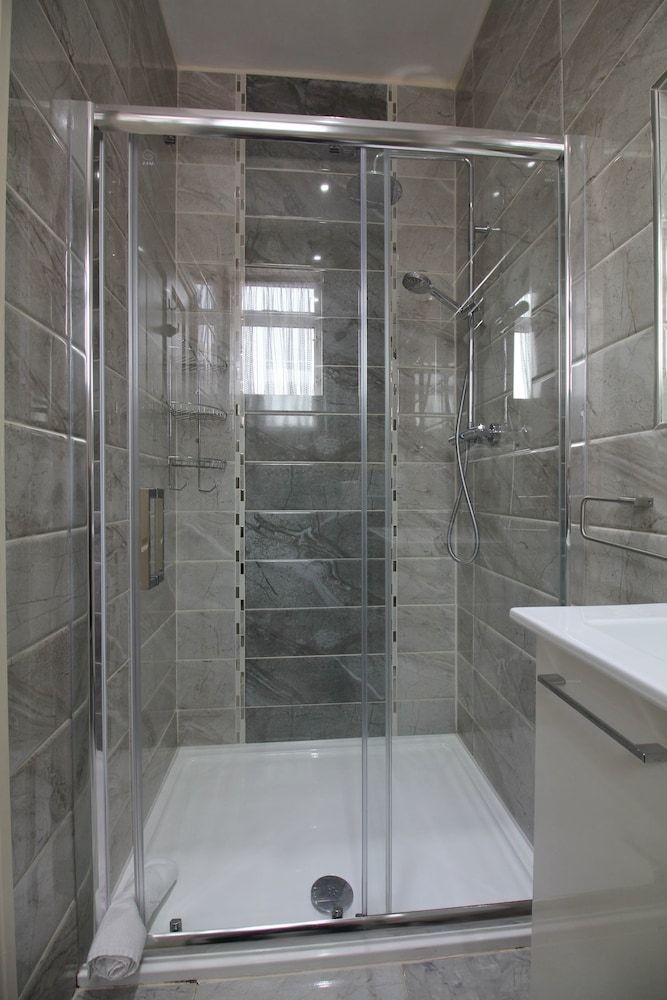 Donnybrook Hall Basic Double Room 18