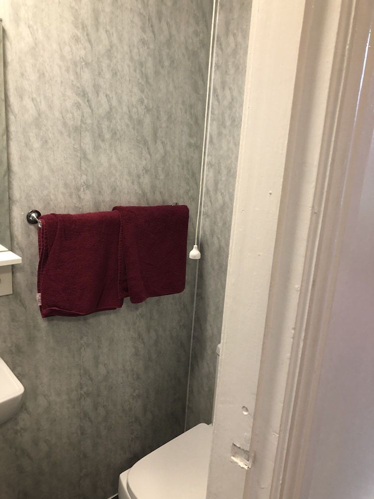 Don Valley Hotel Family Room, Multiple Beds 3