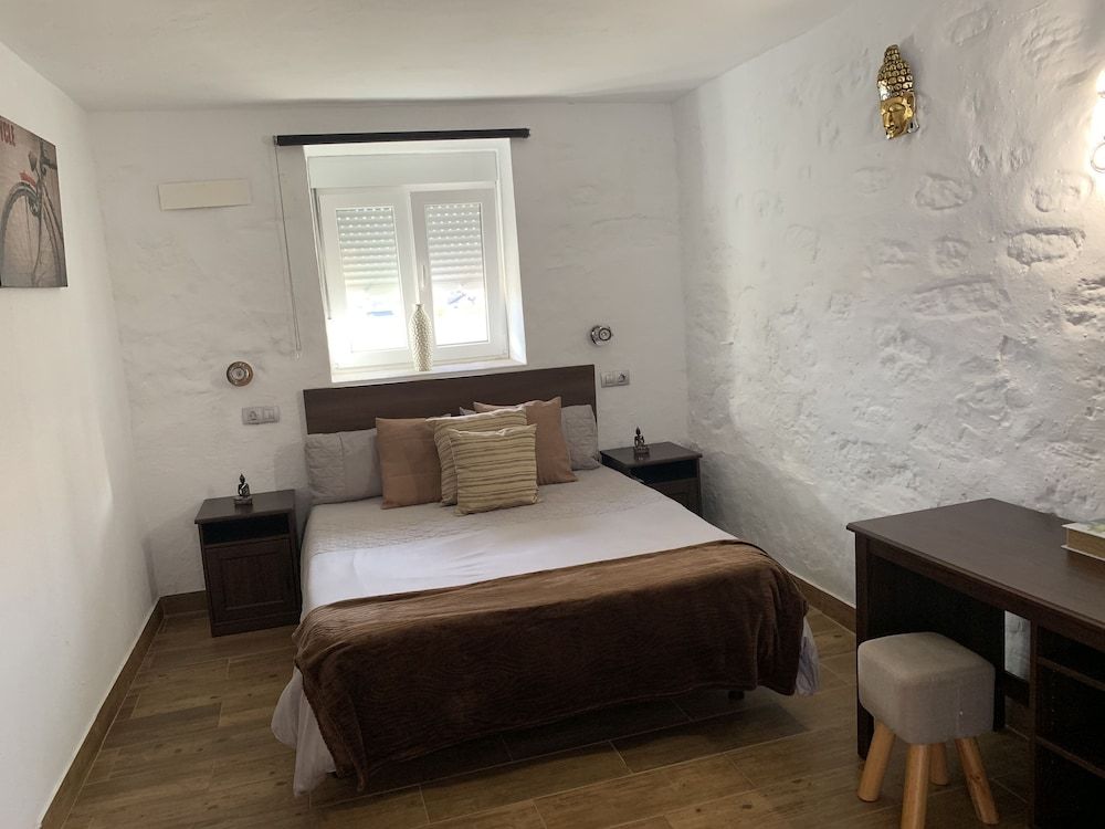 Valtisya House Pool & Airport Comfort Room 6