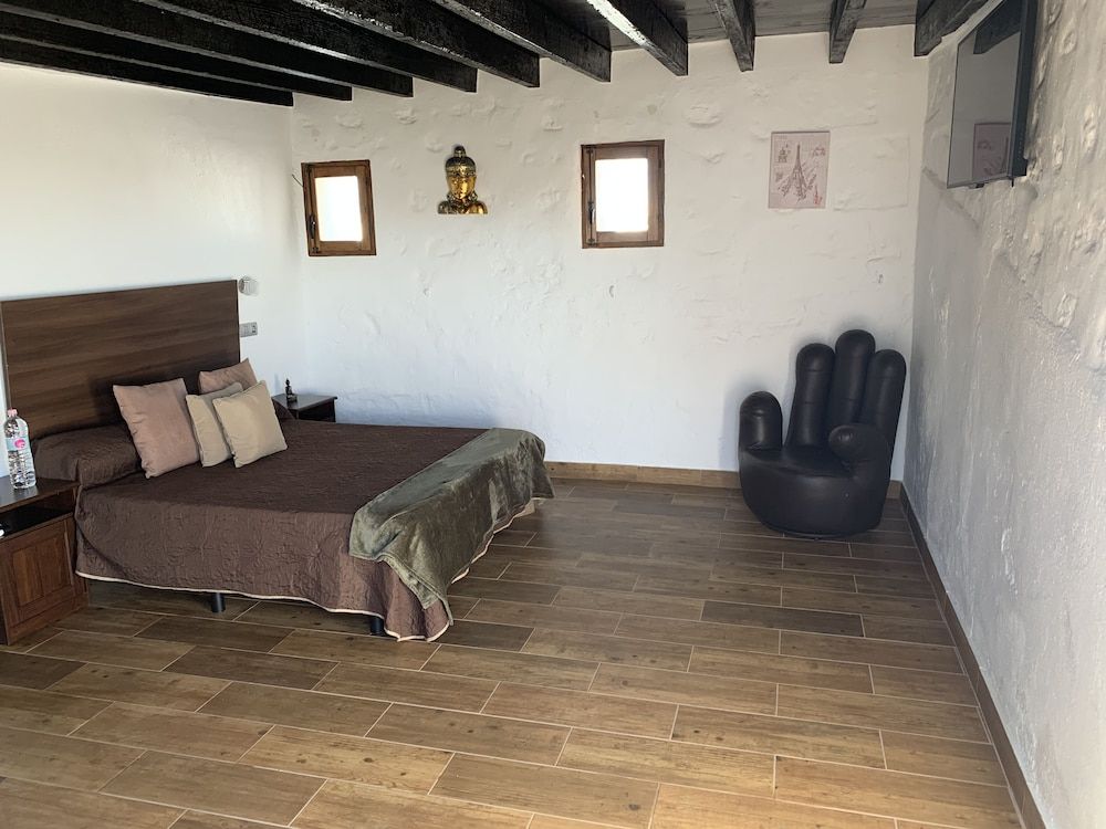 Valtisya House Pool & Airport Comfort Room 20