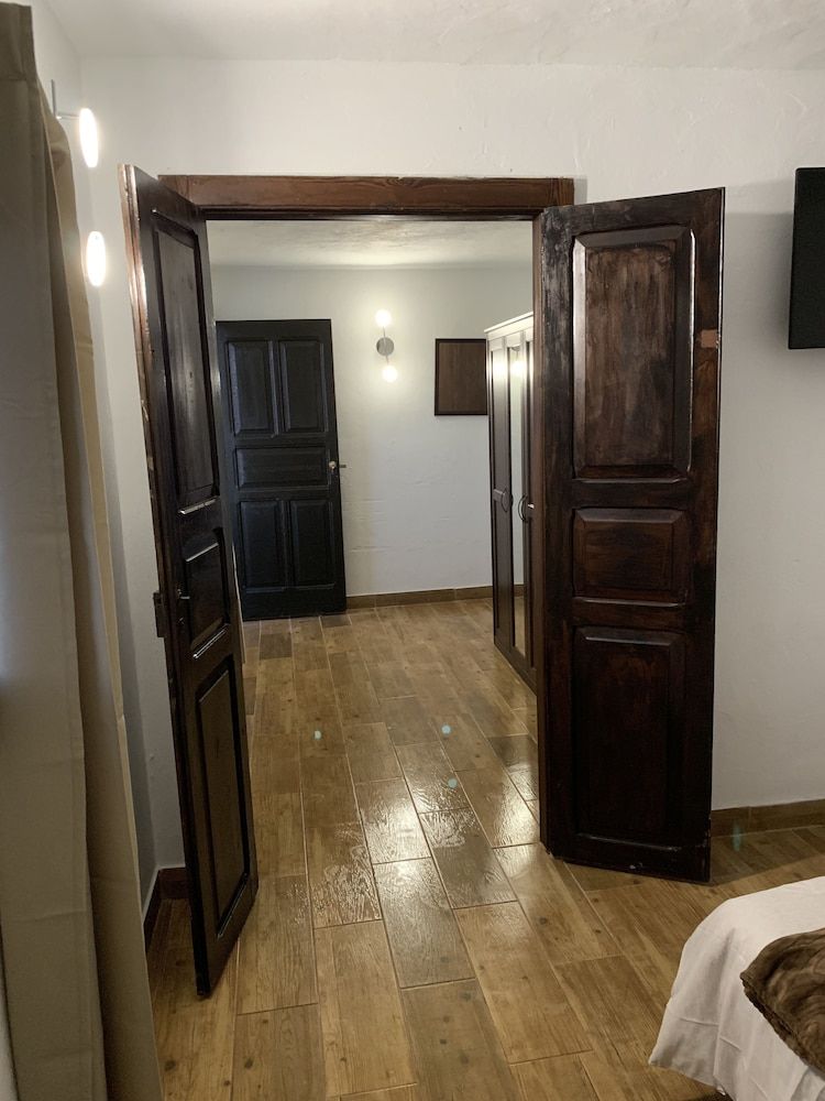 Valtisya House Pool & Airport Superior Room, Beach View 11