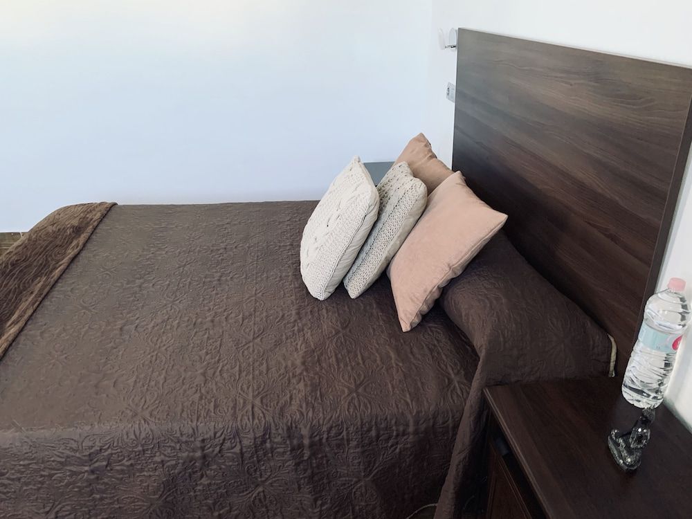 Valtisya House Pool & Airport Comfort Room 9