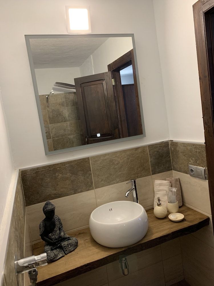 Valtisya House Pool & Airport Superior Room, Beach View 5