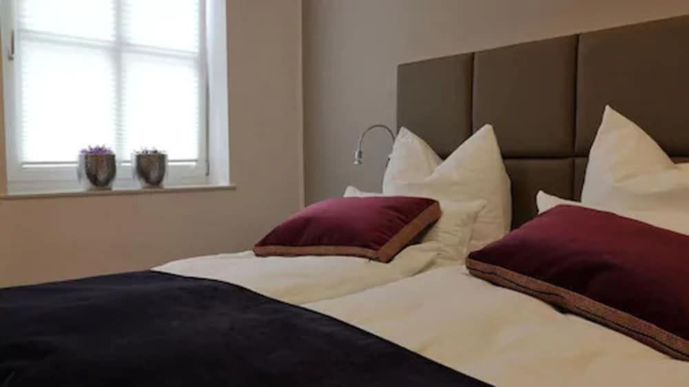 Tripinn POSTApart Aschaffenburg Double Room (with air conditioning)