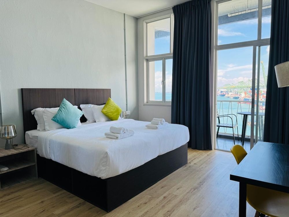 undefined Cooliv Waterfront