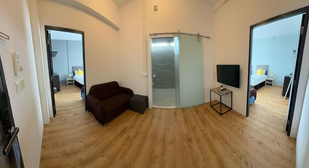 Cooliv Waterfront Premier Room, 2 Bedrooms 6