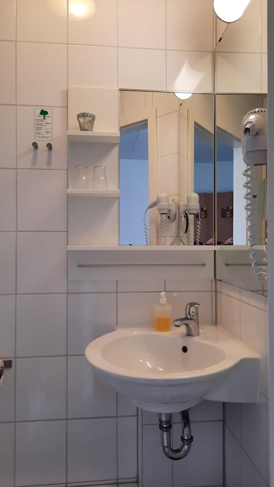 undefined Hotel Merlin 8