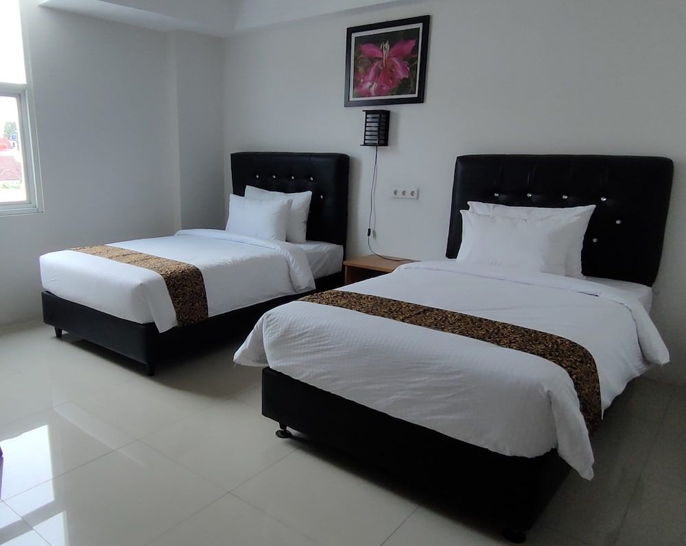 Golden Ganesha Hotel Yogyakarta by Ecommerceloka Superior Room 3