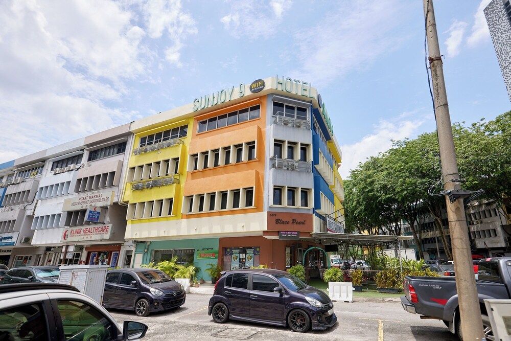 undefined Hotel Sunjoy9 OKR Near Midvalley 10 Mins Only 3