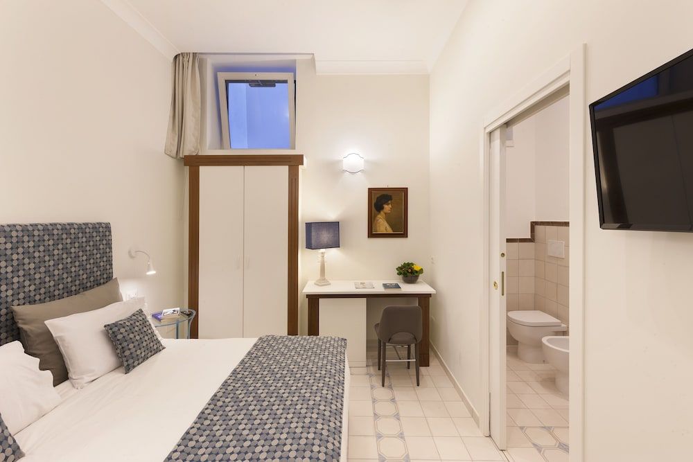 Rosa Magra Guest House Standard Double or Twin Room, 1 Bedroom, Ensuite 5