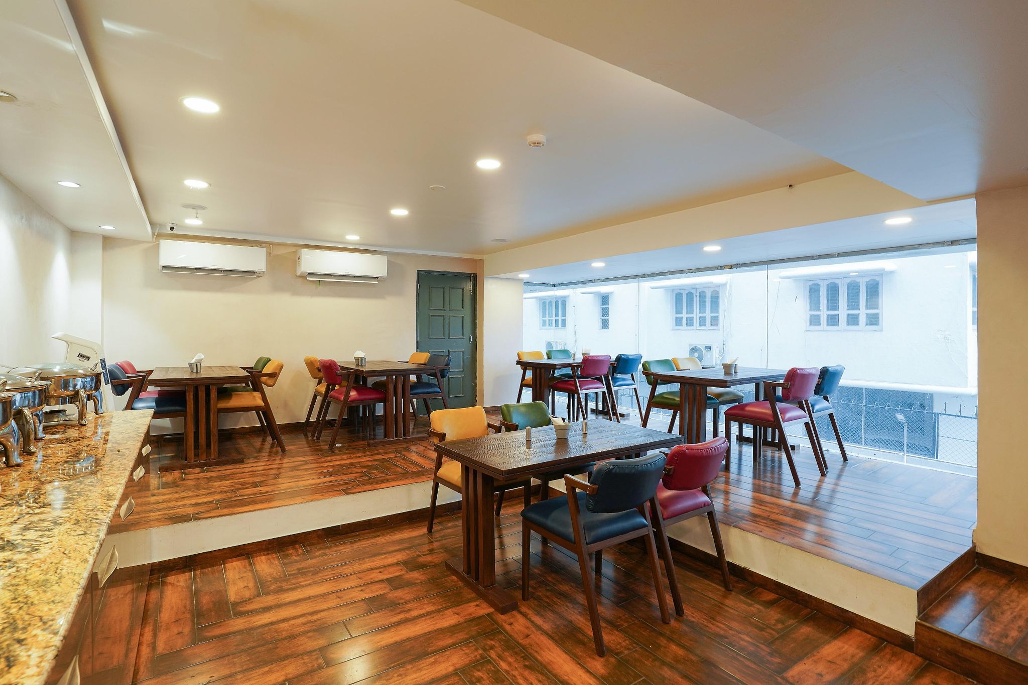 undefined Uptown Hotel 5