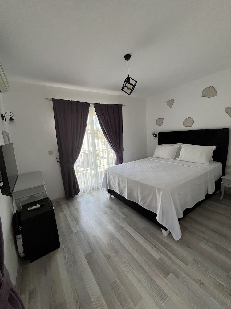 Casa De Vien Deluxe Room, 1 Queen Bed, Balcony 4