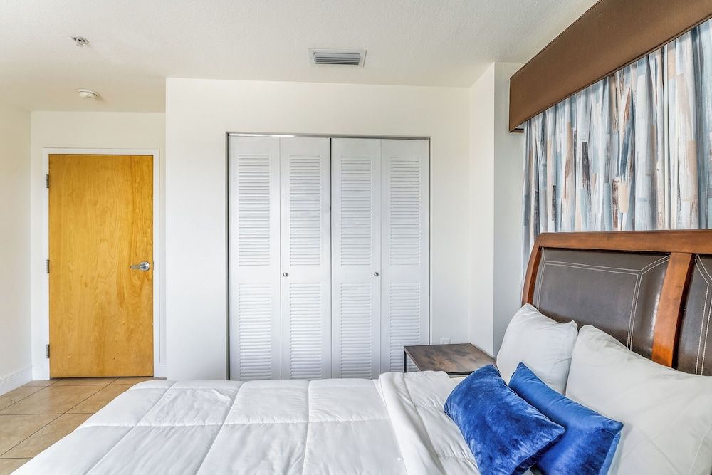 Deluxe Suite, 3 Queen and Sofa Bed, 3 Bedroom, River View, Balcony