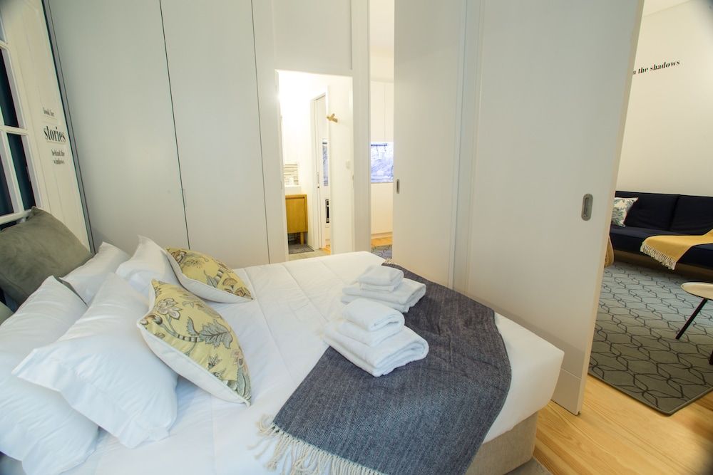 undefined Janelas de São Bento by Porto City Hosts 4