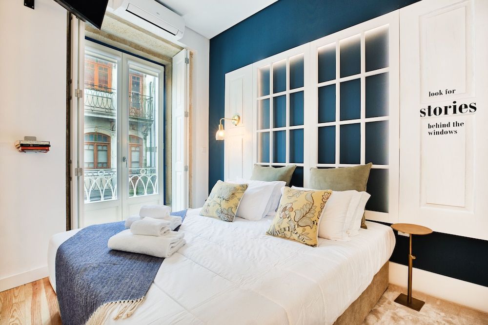 Janelas de São Bento by Porto City Hosts Design Apartment, 1 Bedroom, Balcony (1) 2