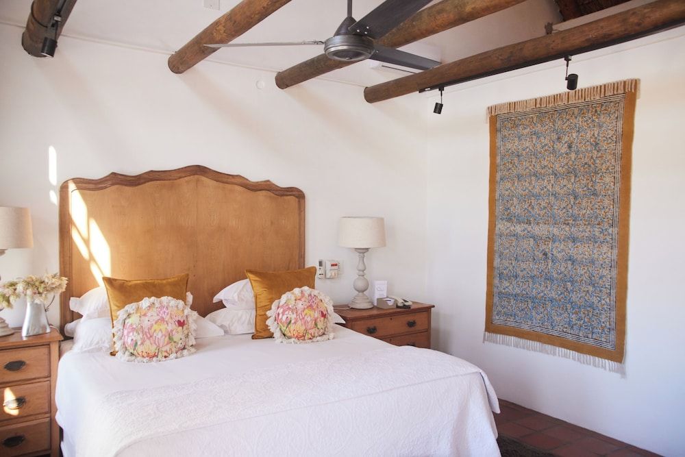 Klein Waterval Riverside Lodge King-size Room 3