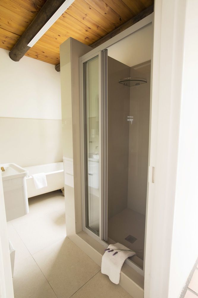 Klein Waterval Riverside Lodge King-size Room 15