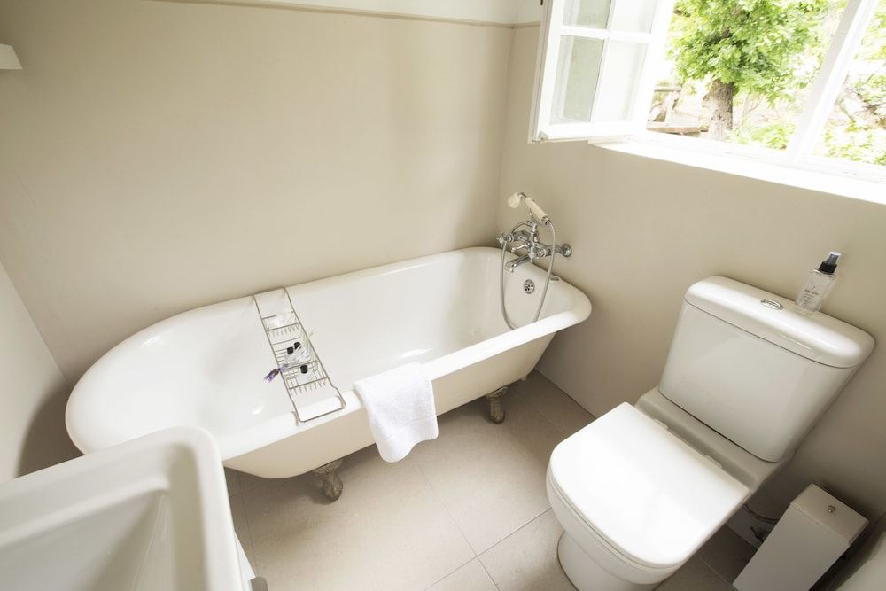 Klein Waterval Riverside Lodge King-size Room 14