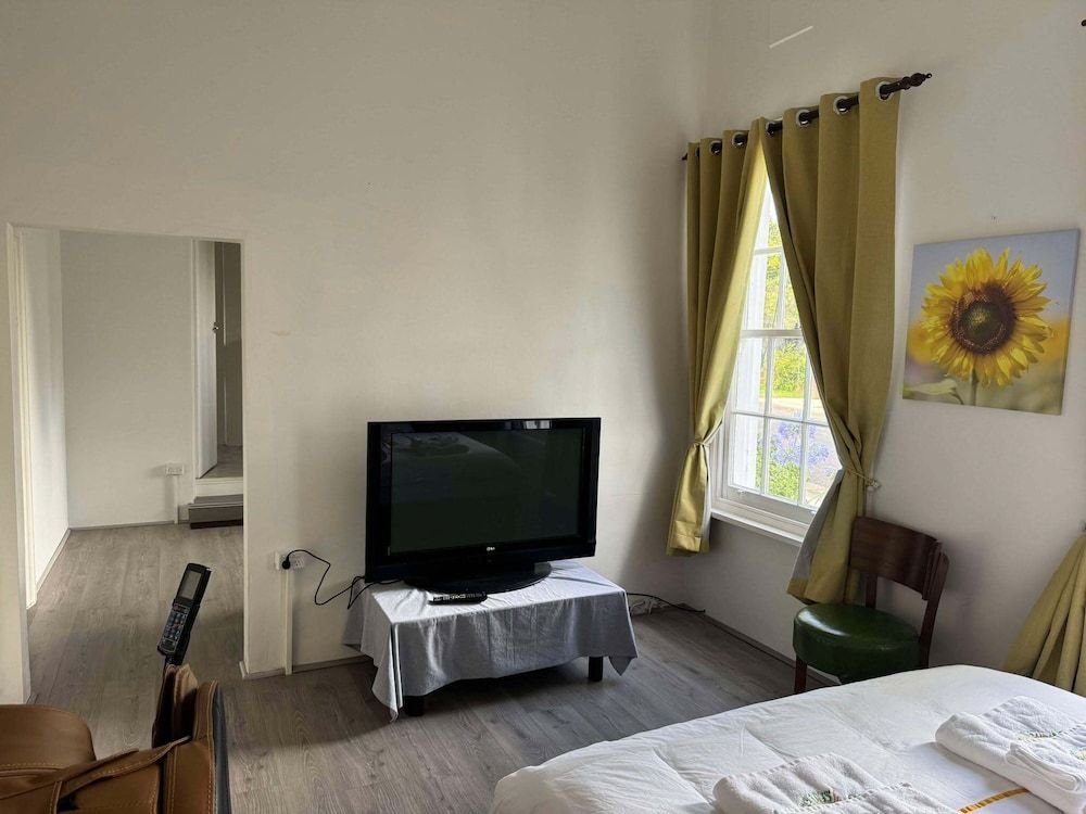 Hearty Center Deluxe Double Room, Private Bathroom 9