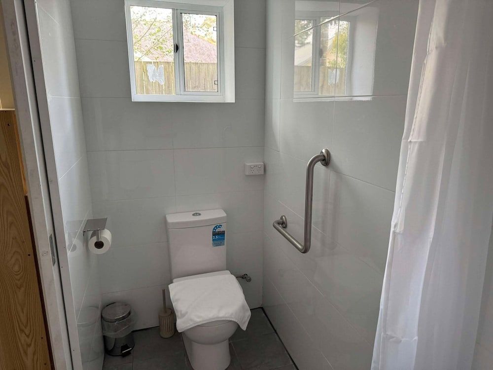 Hearty Center Deluxe Double Room, Private Bathroom 4